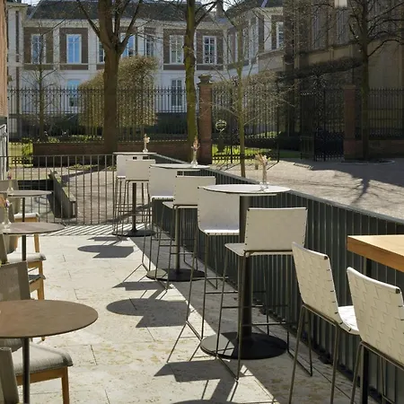 Hotel Moevenpick 4*